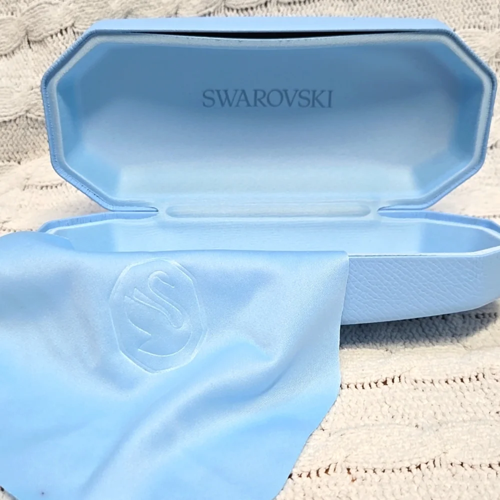 NWOT! SWAROVSKI Blue Eye Glass Case With Fabric Wipe - Picture 2 of 4
